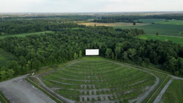 Aerial View Empty Drive Cinema Movie Theatre American Countryside — Stock Video