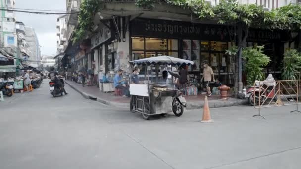 Walking Local Street Food Amidst Covid Chinatown Bangkok Thailand Handheld — Stock Video