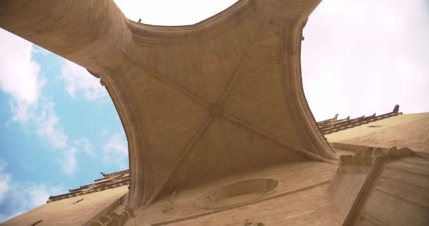 Montpellierova Katedrála Vstupní Sloupy Oblouk Pohled Zdola — Stock video