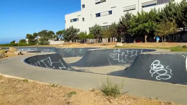 Professional Skateboarder Skates Skatepark Bowl Time Lapse Mood Estoril — Stock Video