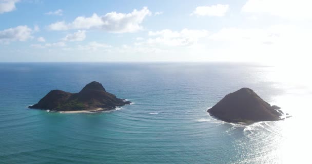 位于瓦胡岛Lanikai海滩外的Mokulua双岛 莫库努伊和莫库伊基在夏威夷 空中飞行 — 图库视频影像
