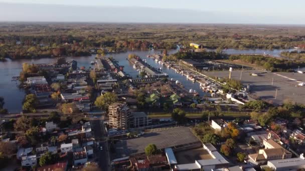 Waterfront Byn Sida Rio Tigre Floden Buenos Aires Argentina Antenn — Stockvideo