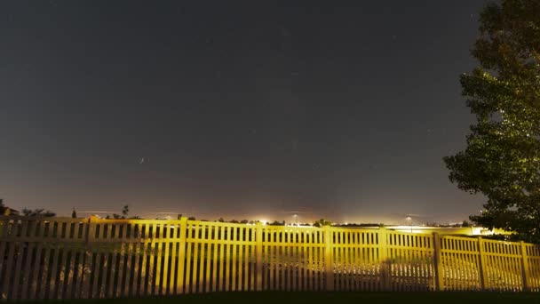 Cortile Notturno Lattea Time Lapse Città Con Elevato Inquinamento Luminoso — Video Stock