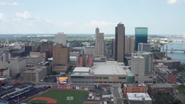 Toledo Ohio Skyline Com Drone Vídeo Esquerda Para Direita Mostrando — Vídeo de Stock