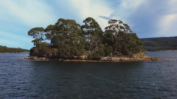 ポートアーサー島はイギリス植民地の墓地として使われた死者の島 — ストック動画