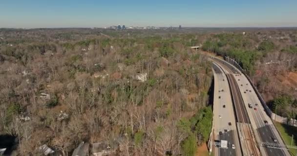 Atlanta Aerial V772 Przelot Nad Północną Dzielnicą Buckhead Wzdłuż Autostrady — Wideo stockowe