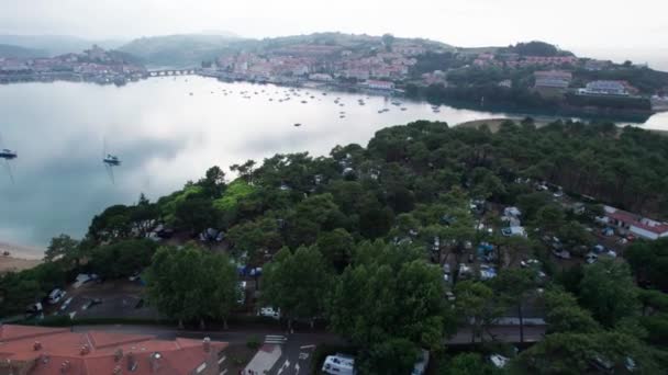 Αεροσκάφος Που Πετά Πάνω Από San Vicente Barrera Βόρεια Ισπανία — Αρχείο Βίντεο