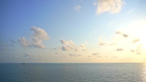 Golden Hour Sunlight Caribbean Sea Horizon Nuvens Luz Panorama — Vídeo de Stock