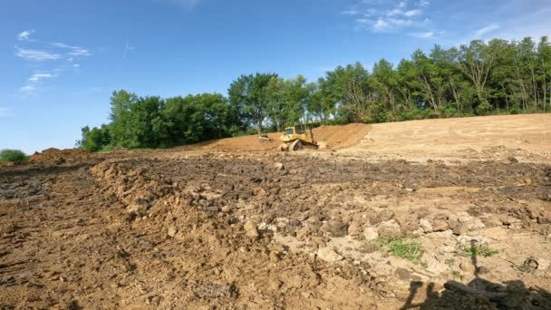 Skid Steer Loader Bulldozer Work Build Side Walls Large Pond — 图库视频影像