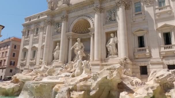 Fontaine Trevi Rome Par Temps Clair Ensoleillé Slow Pan Gauche — Video