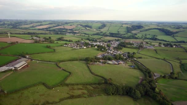 Drone Aéreo Disparado Campos Agrícolas Devon Countryside Inglaterra — Vídeo de Stock