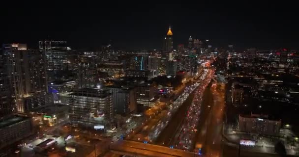 Atlanta Aerial V811 Cineastische Hyperlapse Überführung Entlang Der Autobahn Die — Stockvideo