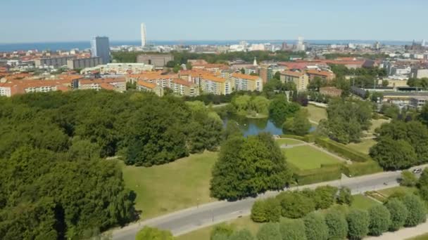 Cinematic Aerial Shot Reveals Malmö Szwecja Drapaczem Chmur Turning Torso — Wideo stockowe