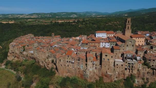 Pitigliano Famous Tuscany Town Etruscan Tufa Rocks Old Houses Buildings — Stock Video