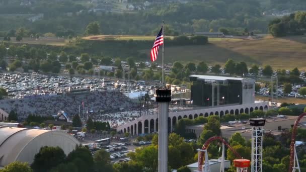 Vista Aérea Concerto Estádio Hersheypark Vista Pessoas Multidões Parque Diversões — Vídeo de Stock