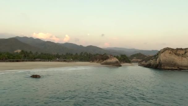 Famous Camping Beach Sandy Shore Maruata Michoacan México Drone Aéreo — Vídeo de Stock