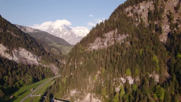 Aerial Drone Footage Pushing Right Left Stunning Views Snowy Wetterhorn — Stock Video