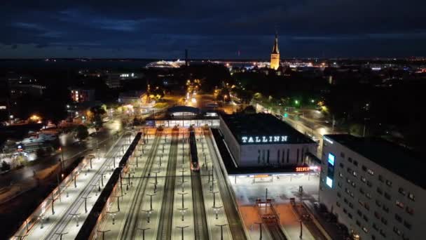 Baltık Tren Stasyonu Nun Hava Görüntüleri Tallinn Estonya Daki Merkezi — Stok video