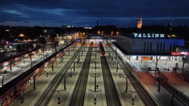 Zdjęcia Dronów Dworca Bałtyckiego Dworzec Centralny Tallinie Estonia — Wideo stockowe