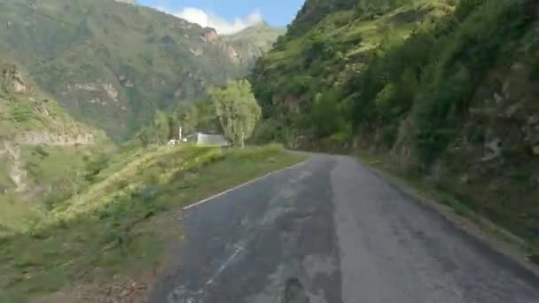 Vrata Vozidla Projíždějícího Přes Trasu Shimla Kinnaur Spiti Vytesanou Přes — Stock video