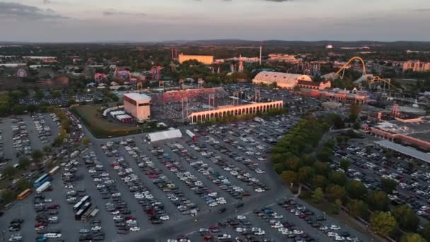 Outdoor Concert Venue Hershey Pennsylvania Roller Coasters Hershey Park Visible — Stock Video