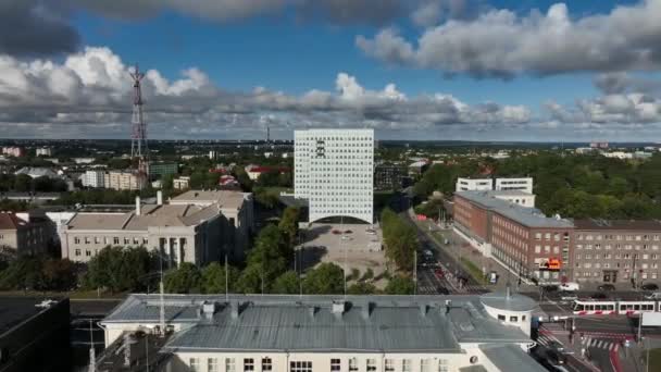 Edificio Conjunto Ministerios Estonios Centro Tallin Esquina Suur Ameerika Prnu — Vídeos de Stock