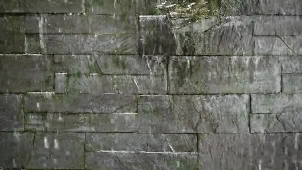 Potong Batu Bata Dinding Air Terjun — Stok Video