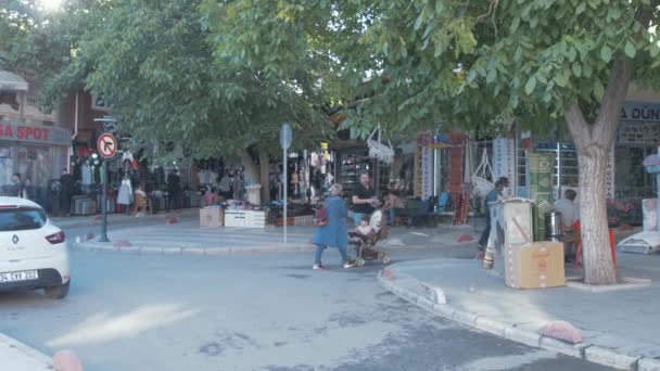 Gente Caminando Por Las Compras Calle Sira Meydani — Vídeos de Stock