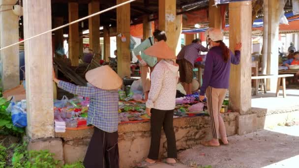 Vietnamesiske Leverandør Konkurrenter Kæmper Erhverve Kunder – Stock-video
