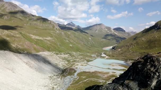 Vista Aérea Lago Alta Montaña Valle Zinal Suiza Grandes Sombras — Vídeos de Stock