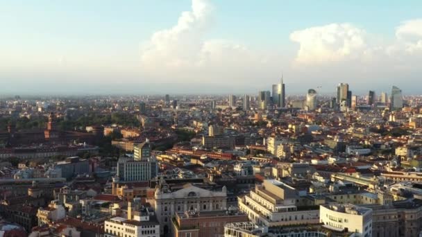Mailand Aus Der Drohne Einem Sonnigen Spätnachmittag Vorwärtsflug Mit Porta — Stockvideo