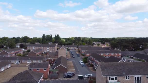 Images Aériennes Vers Horizon Des Arbres Ciel Révélant Les Maisons — Video