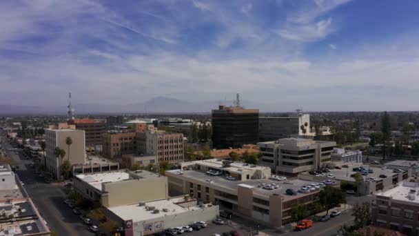 Tembakan Panning Udara Pusat Kota Bakersfield California — Stok Video