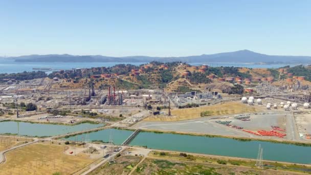 Velký Průmyslový Komplex Dutra Materials Podél Pobřeží Zálivu San Francisco — Stock video