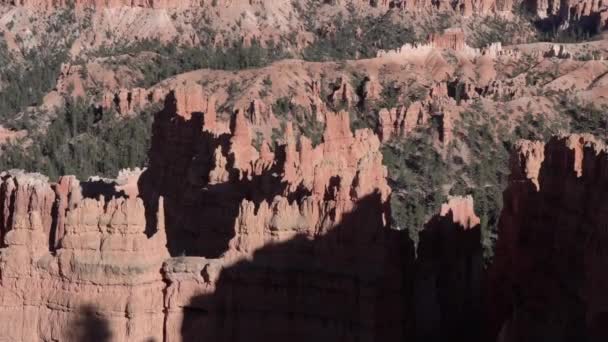 Bryce Canyon Ulusal Parkı Utah Gündoğumu Sert Gölgeli Havada Uçuşan — Stok video