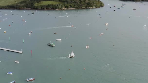 Aerial View Kingsbridge Estuary Famous Sailing Salcombe Devon Αγγλία Drone — Αρχείο Βίντεο