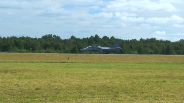 Saab Jas Gripen Τροχοδρόμηση Στην Αεροπορική Επίδειξη Της Βαλτικής 2022 — Αρχείο Βίντεο