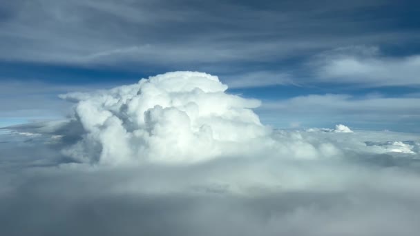 Point Vue Exclusif Pilote Survolant Sommet Cumulonimbus Pendant Croisière 12000 — Video