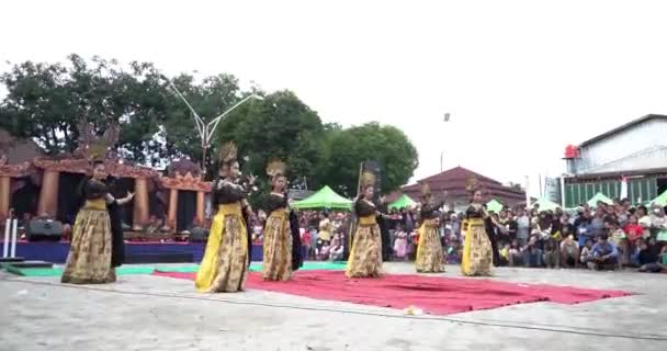 Gegesik Cirebons Klassiska Kulturdans Lengser Cirebon Jawa Barat Traditionella Dans — Stockvideo