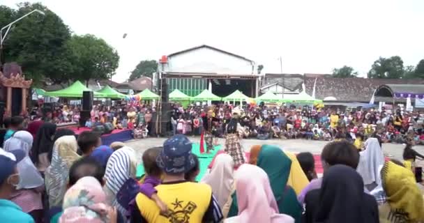 Tradiční Taneční Vystoupení Zahajovacím Ceremoniálu Creative Economy Village Vesnici Gegesik — Stock video