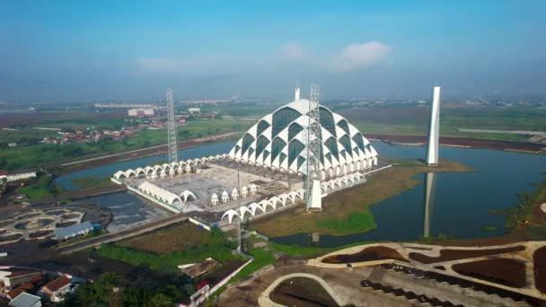 Vue Aérienne Magnifique Bâtiment Mosquée Jabbar Bandung Une Grande Mosquée — Video