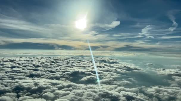 Сцена Полета Время Полета Крейсерском Уровне Над Густыми Облаками Отражением — стоковое видео