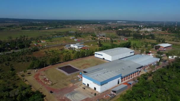 Előzze Meg Nagy Ipari Gyár Zöld Környéken Paraguay — Stock videók