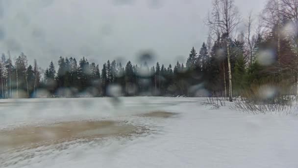 Tiro Estático Nieve Cubriendo Suelo Día Lluvioso Campo Rural Timelapse — Vídeo de stock