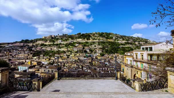 이탈리아 시칠리아섬의 역사적 도시라구 이블라에 의집들의 — 비디오