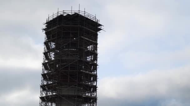 Iconic Lighthouse Smeaton Tower Surrounded Scaffoldings Makeover Plymouth England Low — Stock Video