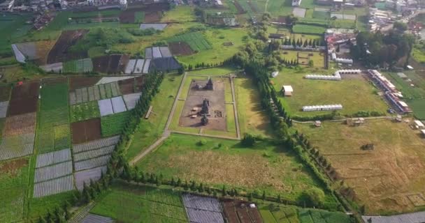 Drone Opname Van Arjuna Tempel Complex Dieng Plateau Wanneer Omstandigheden — Stockvideo