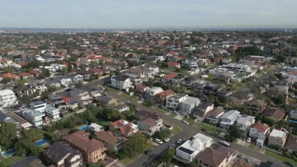 Légi Drón Lakóövezeti Ingatlanokkal Sydney Ben Ausztráliában Széles Körű Visszahúzó — Stock videók