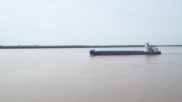 Barco Mar Vacío Navegando Por Río Paran Argentina — Vídeo de stock