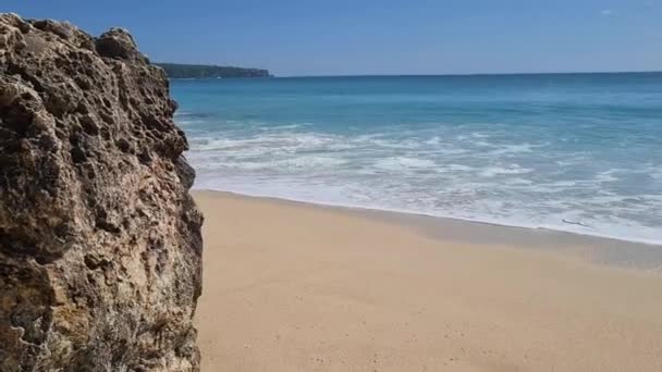 Dreamland Beach Bali Island Indonésie Prázdné Písčité Pobřeží Vlny Oceánu — Stock video